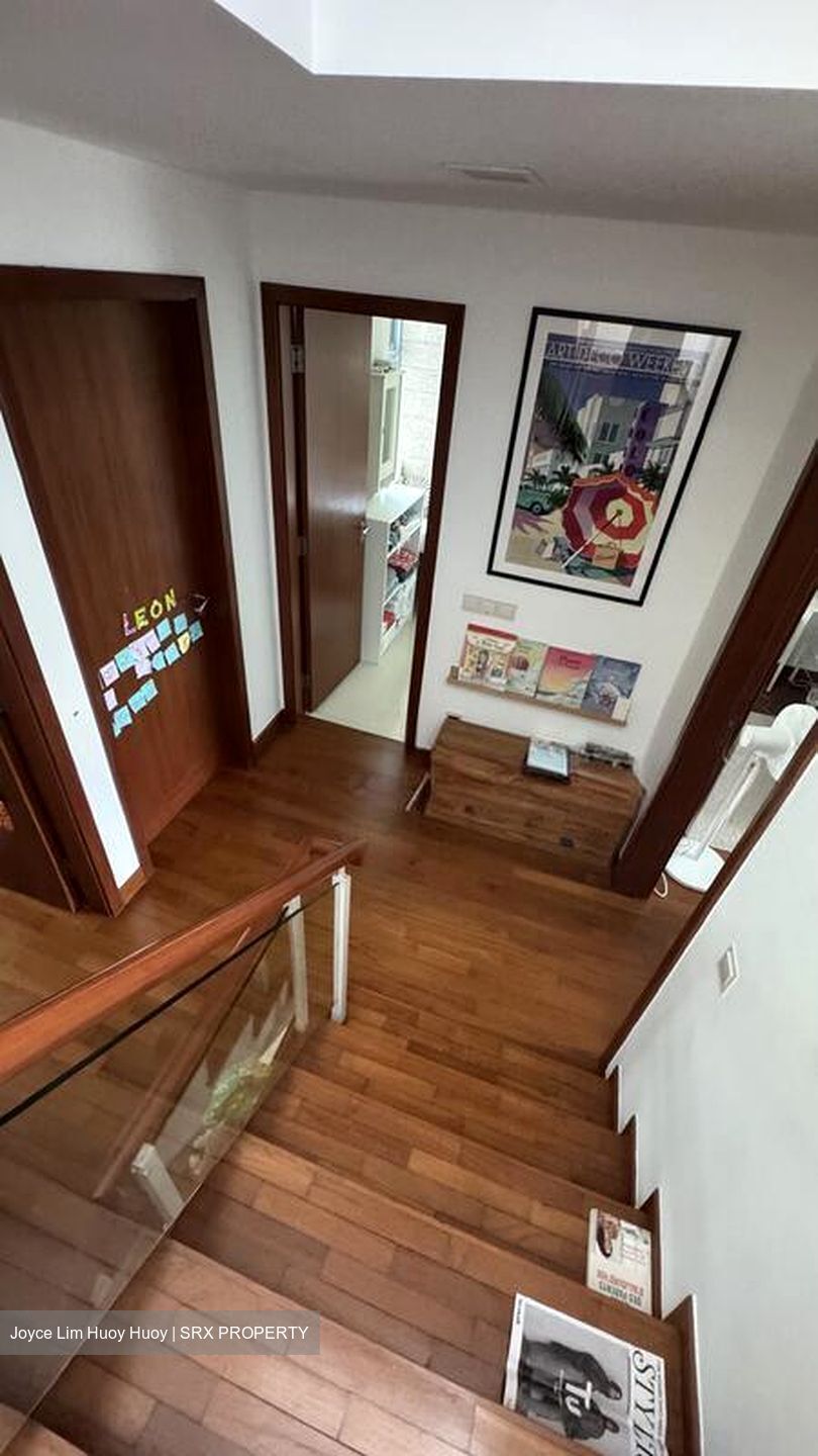 Duchess Avenue (D10), Terrace #497378341